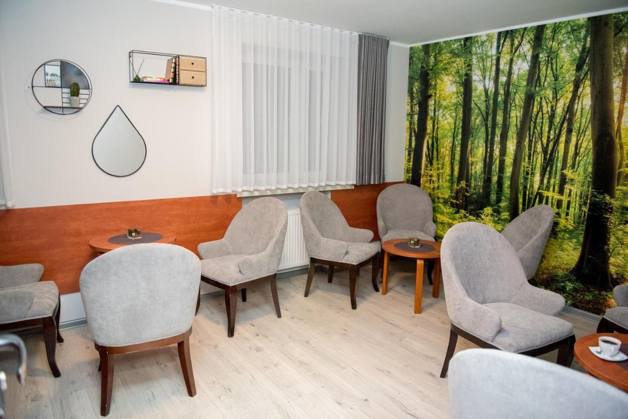 Geris Aparthotel Czestochowa Ngoại thất bức ảnh