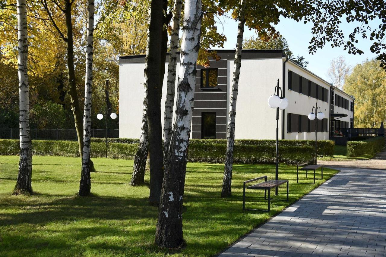 Geris Aparthotel Czestochowa Ngoại thất bức ảnh